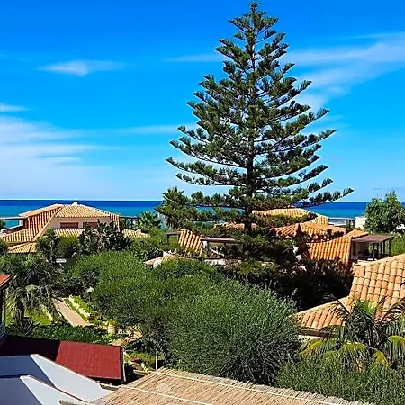 Le Roccette San Leonardo 3* Тропея