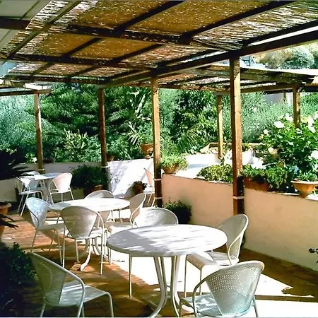 Отель Le Roccette San Leonardo 3*